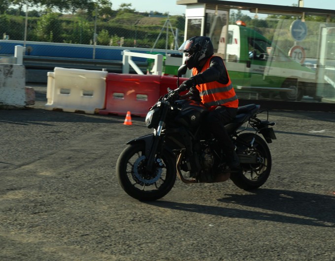Trajectoire sécurité moto : on fait le point !